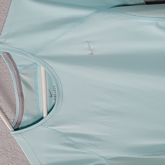Nike Dri-Fit Light Blue Shortsleeve Teeshirt - Picture 2 of 8